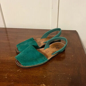 Avarcas Made in Brazil green leather sandals size 7